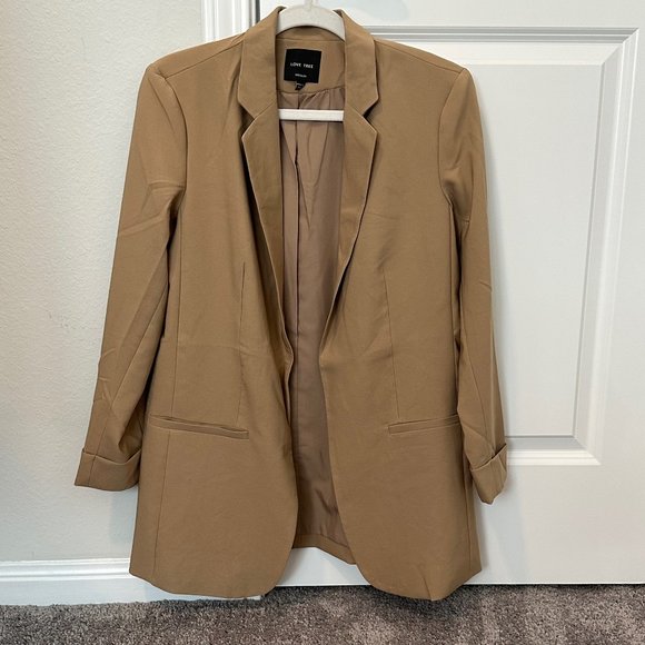 Simple Structure Blazer - Picture 2 of 10